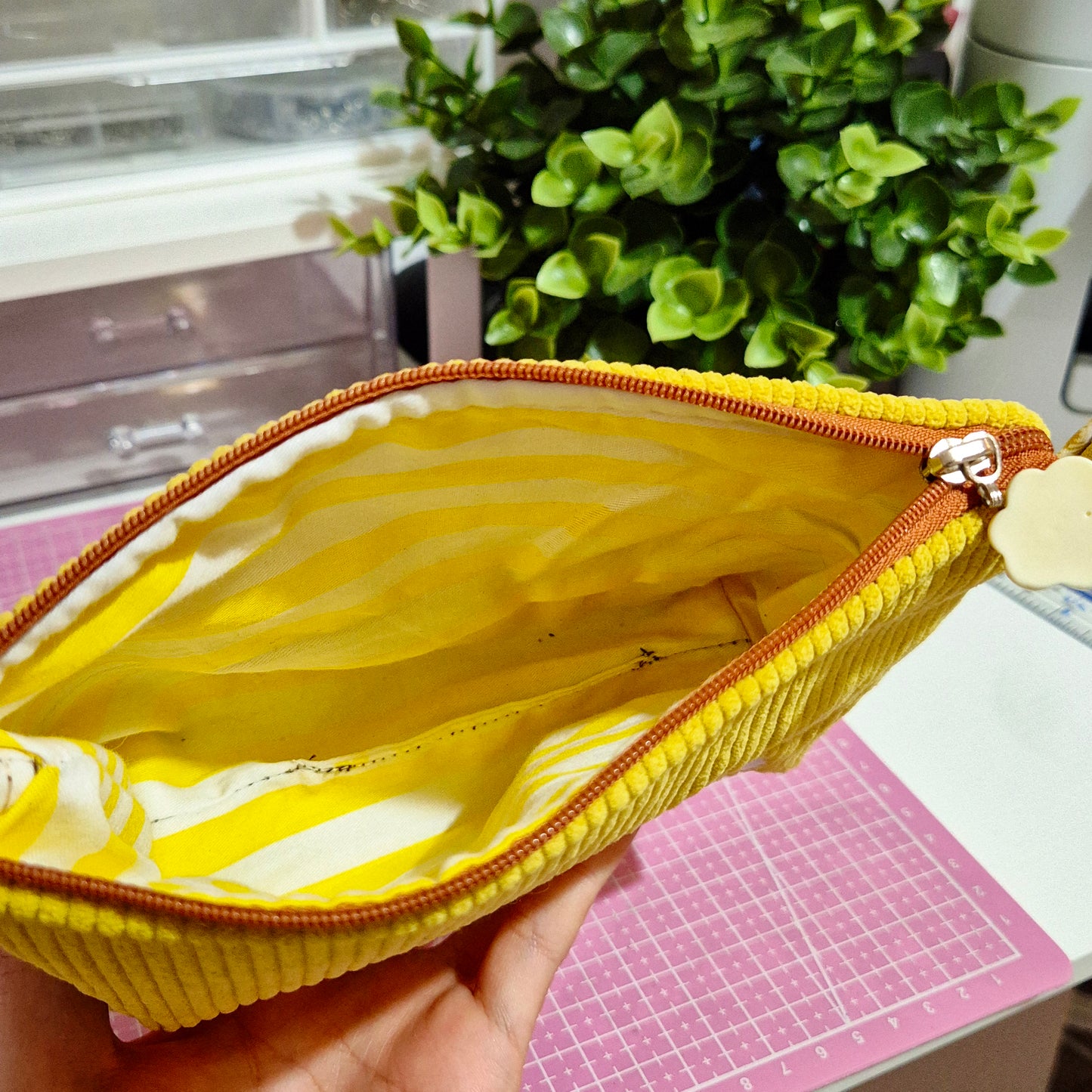 Everyday daisy Makeup Bag