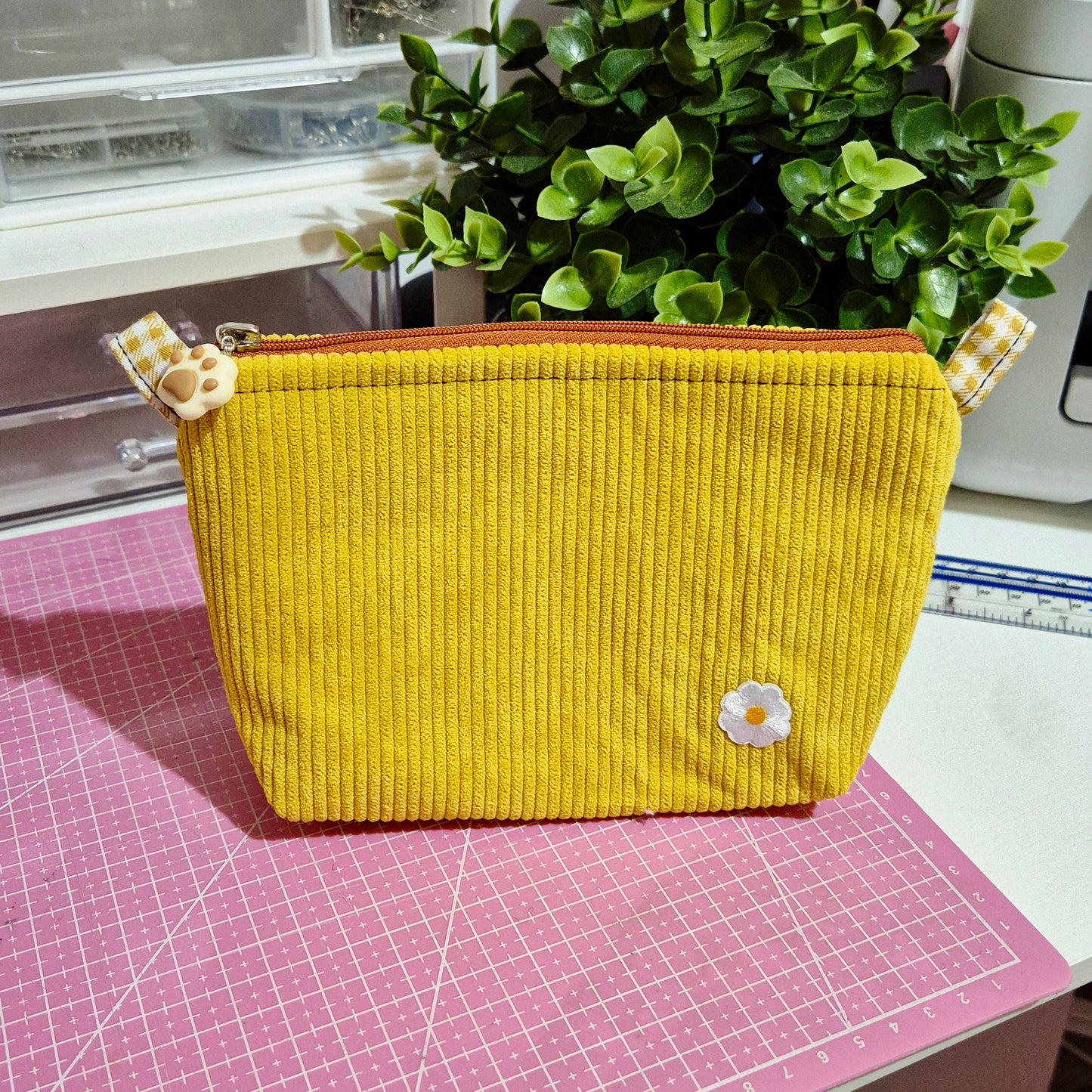 Everyday daisy Makeup Bag