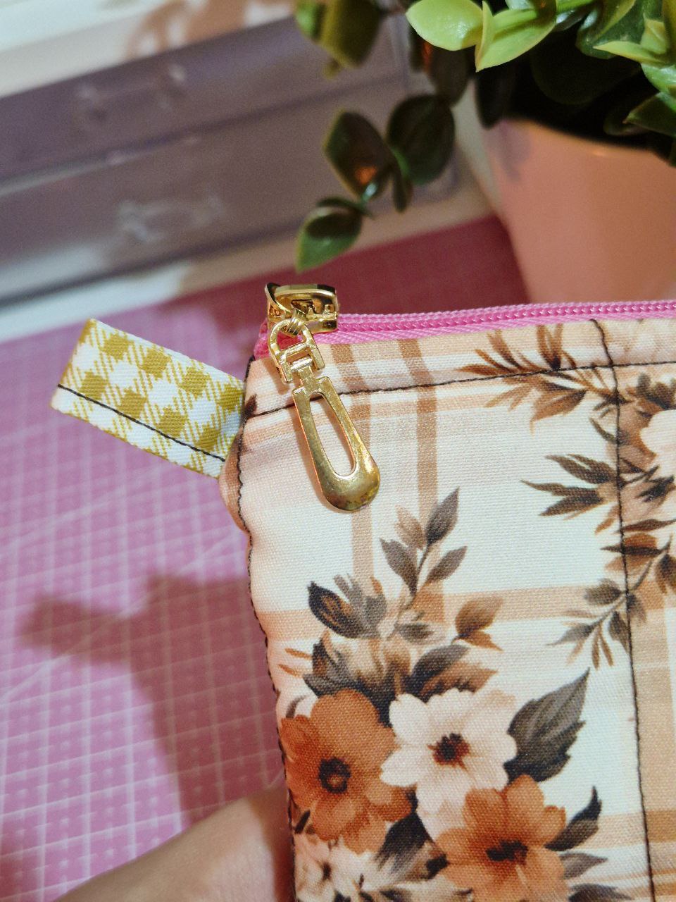 Slim Makeup Pouch