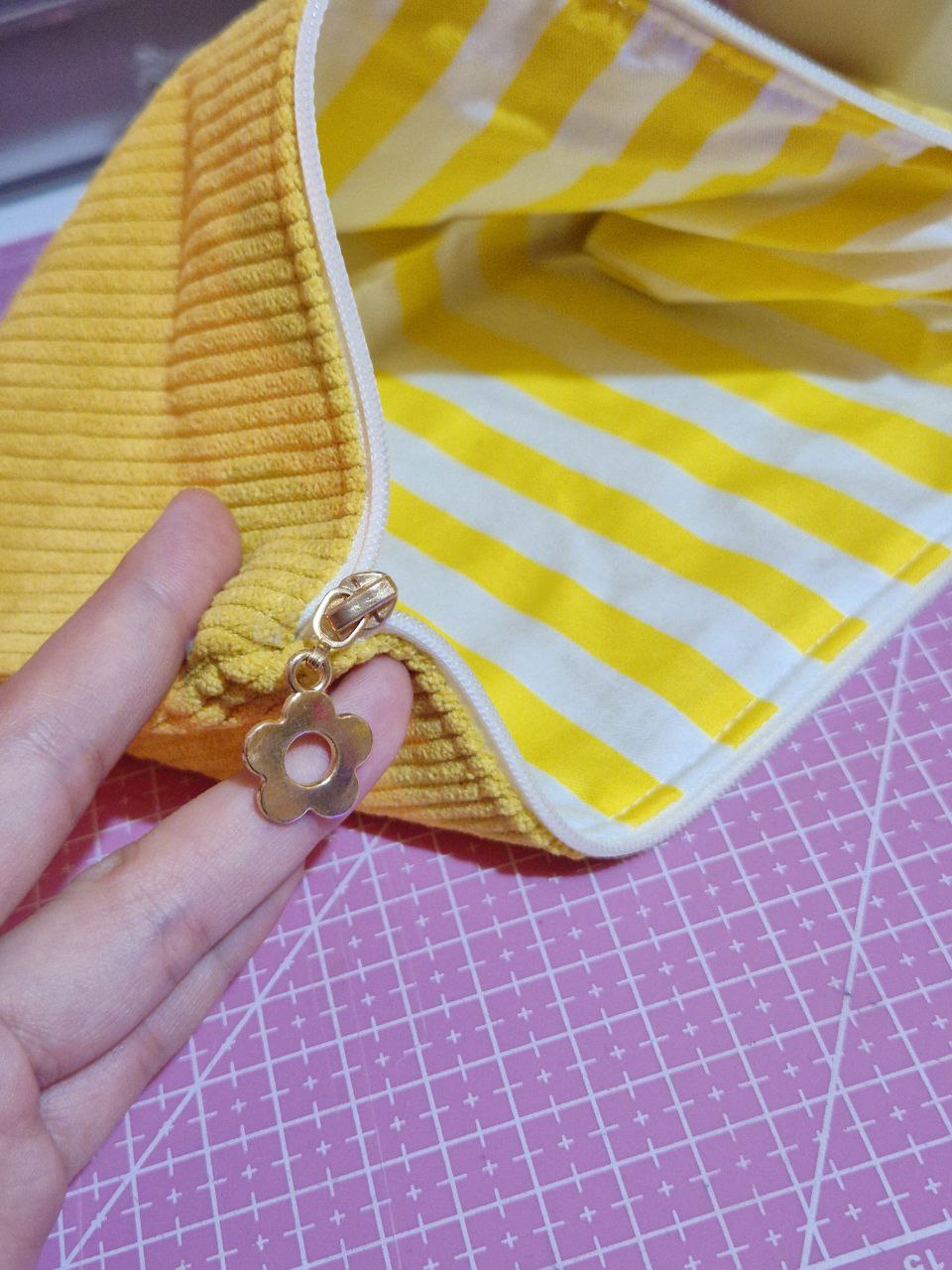 Everyday daisy Makeup Bag